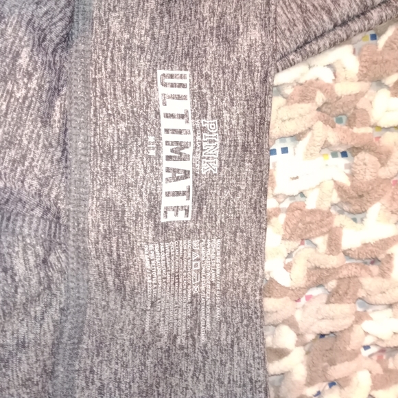 Pink Victoria secret ultimate leggings - Picture 2 of 3